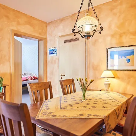 3, Strandstrasse 16 *